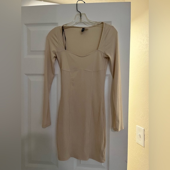 H&M Dresses & Skirts - H&M Dress